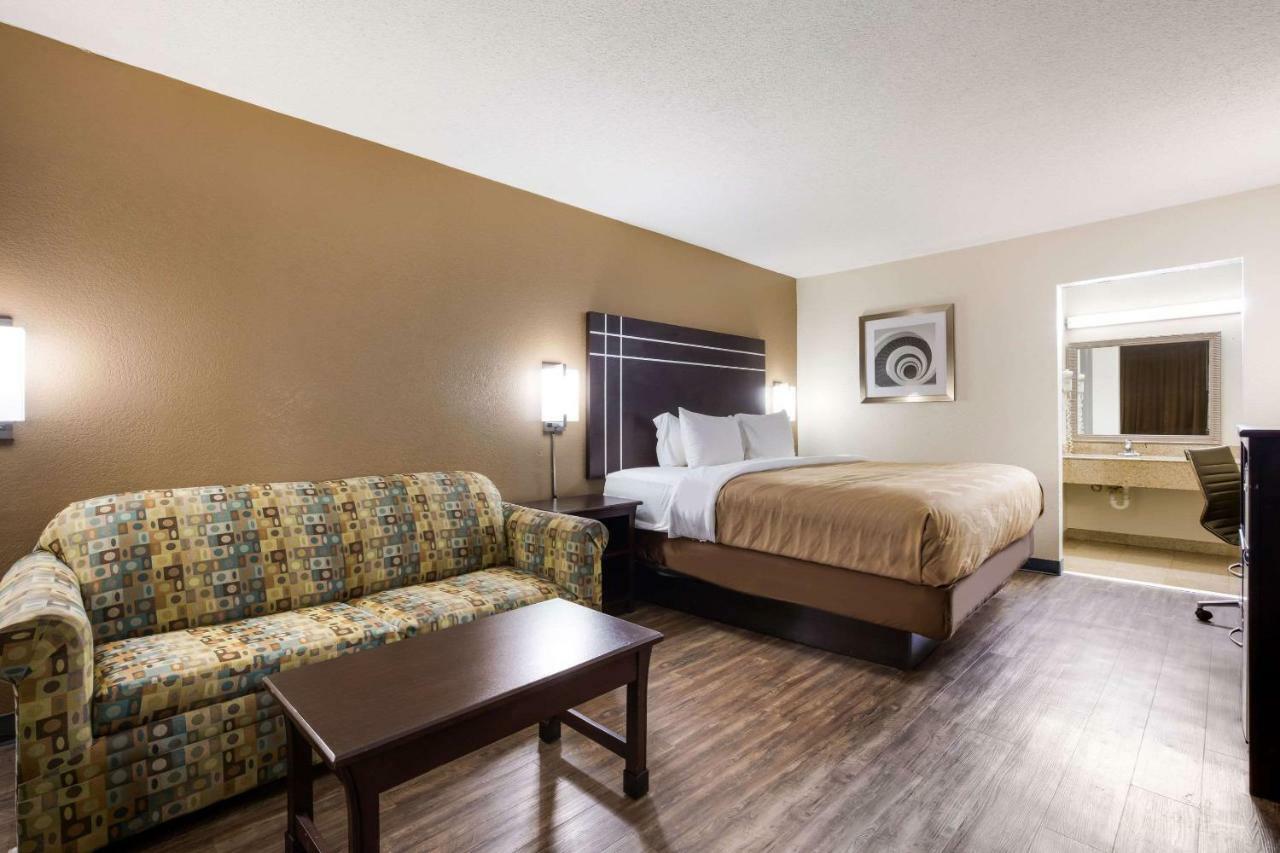 Quality Inn Старквилл Экстерьер фото
