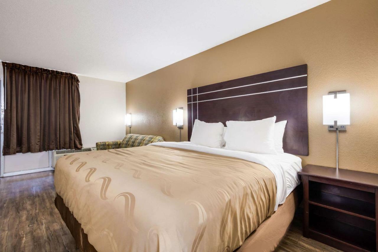 Quality Inn Старквилл Экстерьер фото